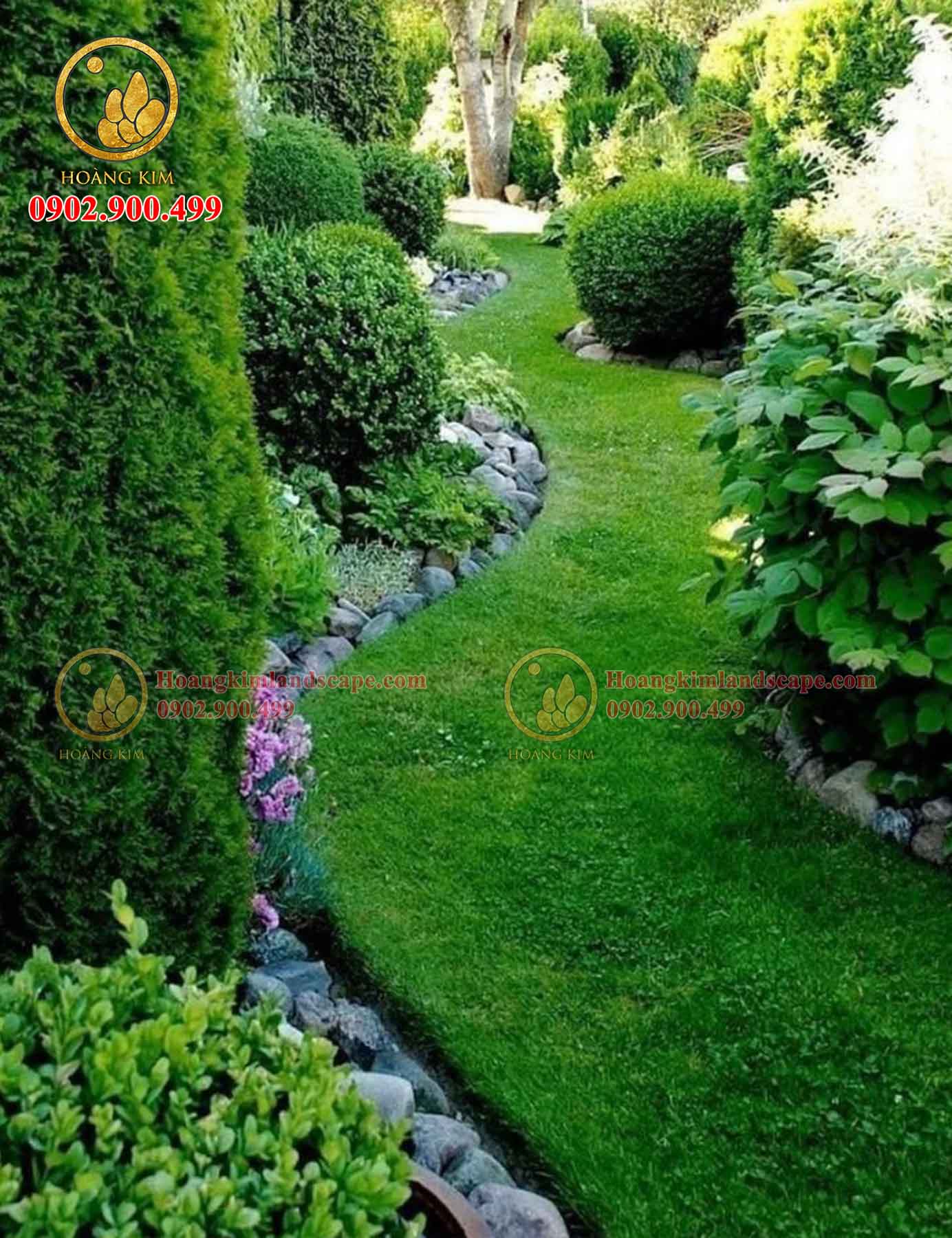 Thiết kế sân vườn với nhiều cây xanh và cảnh quan thiên nhiên để tạo ra được các ion giúp cuộc sống con người cân bằng và hoàn hảo hơn