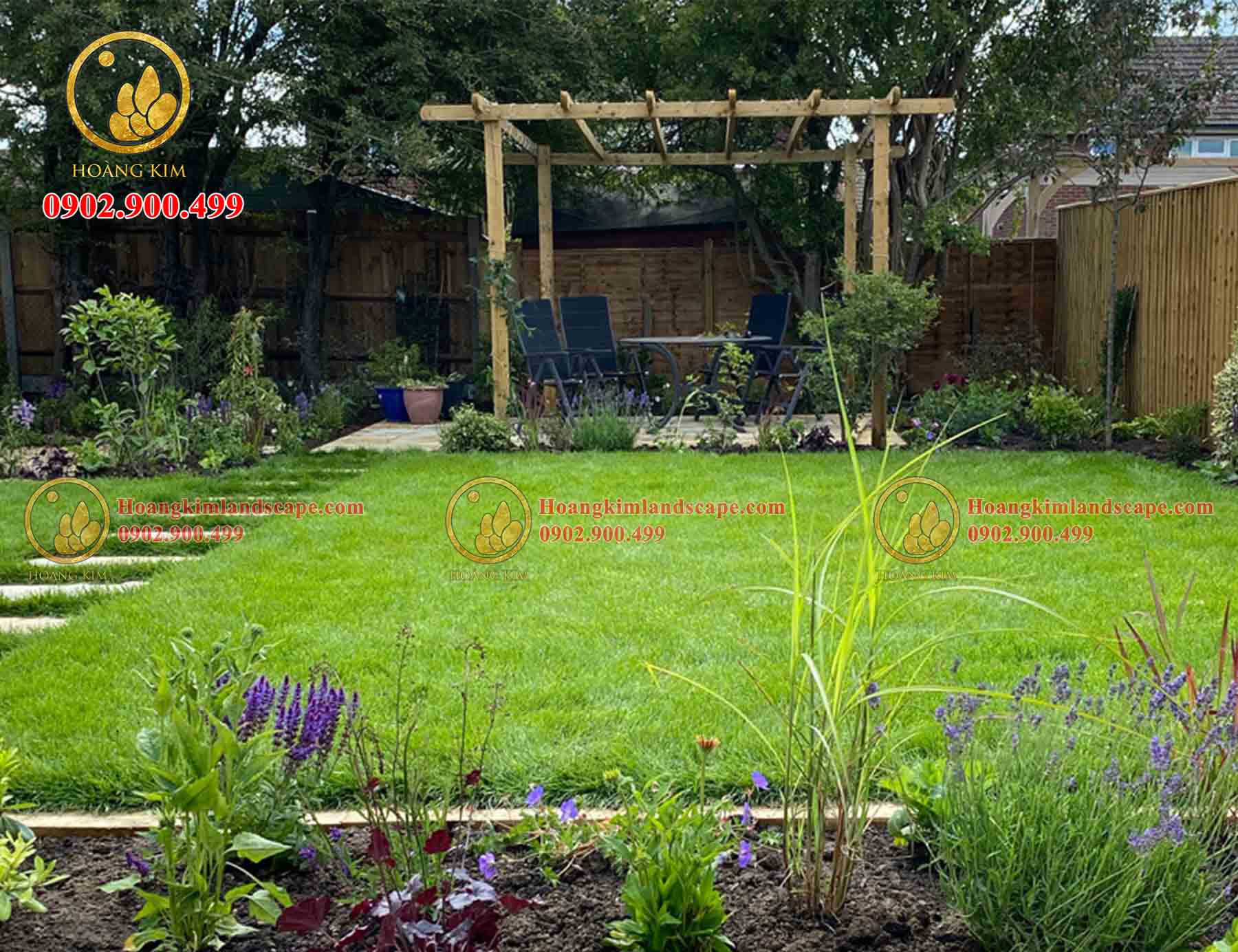Trồng cỏ giúp giữ ẩm cho đất, chống trôi chất dinh dưỡng và xói mòn