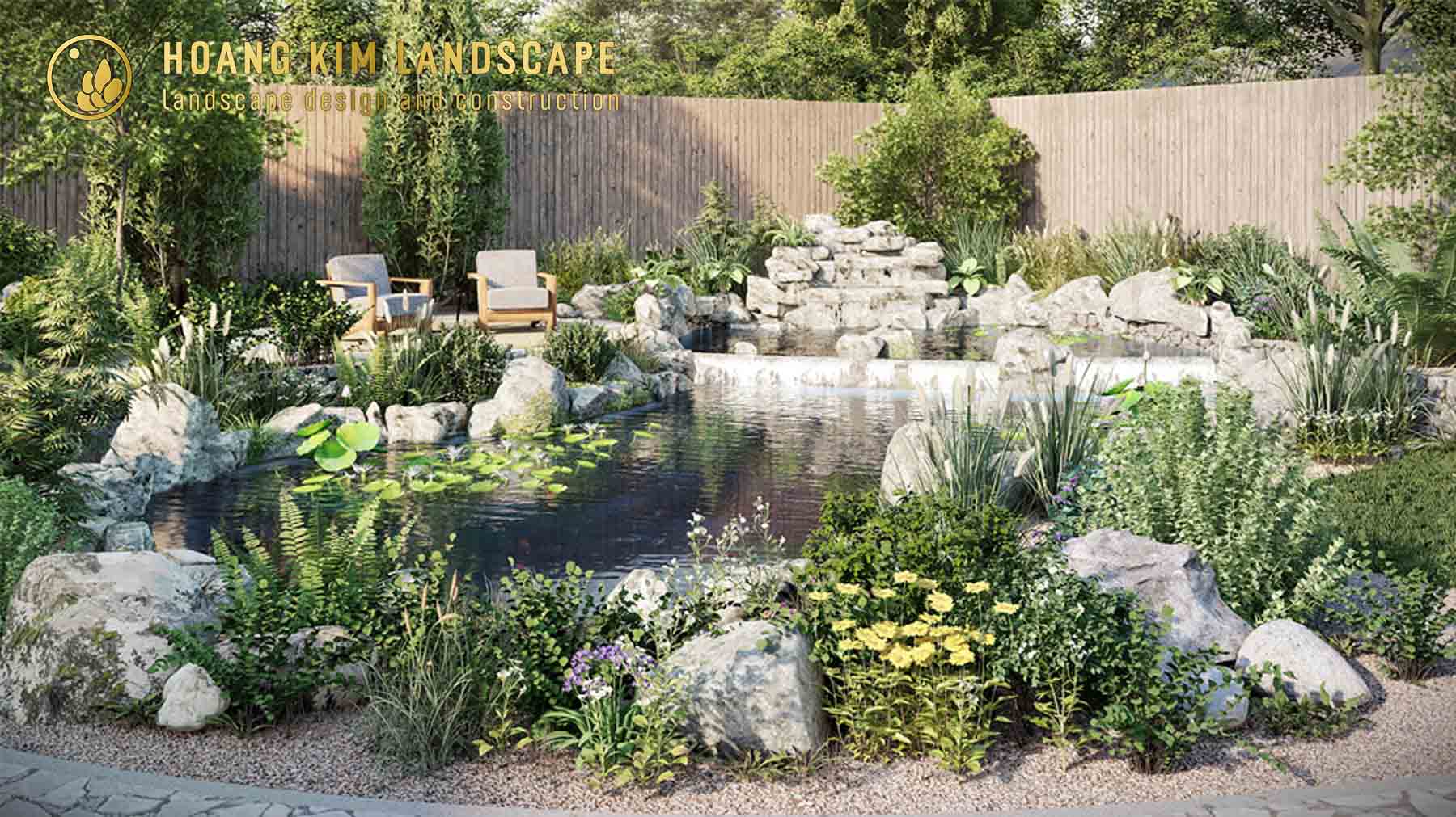 Xung quanh thác nước, gia chủ có trồng xen kẽ các loại cây, hoa khác nhau giúp làm tăng tính thẩm mỹ cho khu vườn