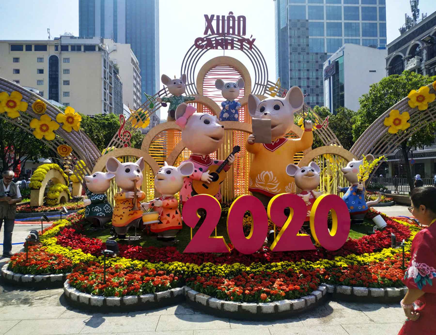 Năm 2020, Đường hoa Nguyễn Huệ đưa ra ý tưởng linh vật là đàn chuột mang nét rất riêng